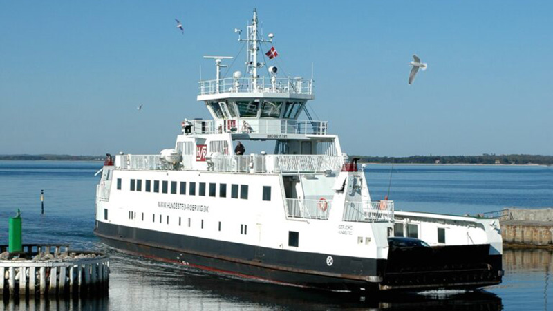 Isefjord anløber Hundested Havn